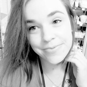 Meet your Posher, Debra